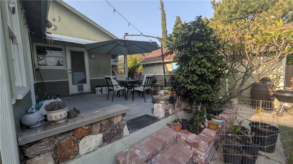 3762 Mohawk Street Pasadena, CA 91107 - Photo 19 of 20 a view of outdoor space and patio
