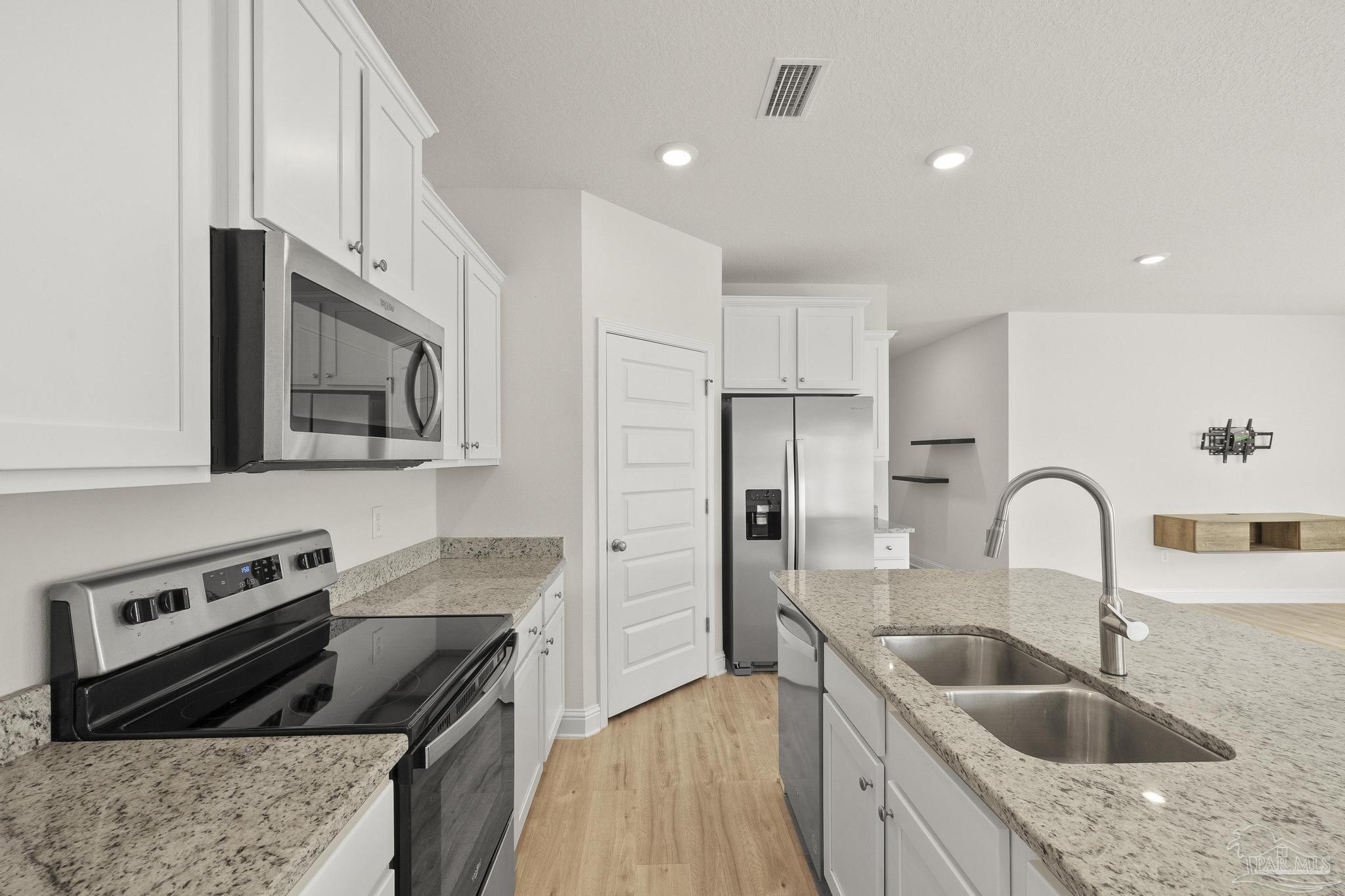 7769 Burnside Loop Pensacola, FL 32526 - Photo 11 of 43