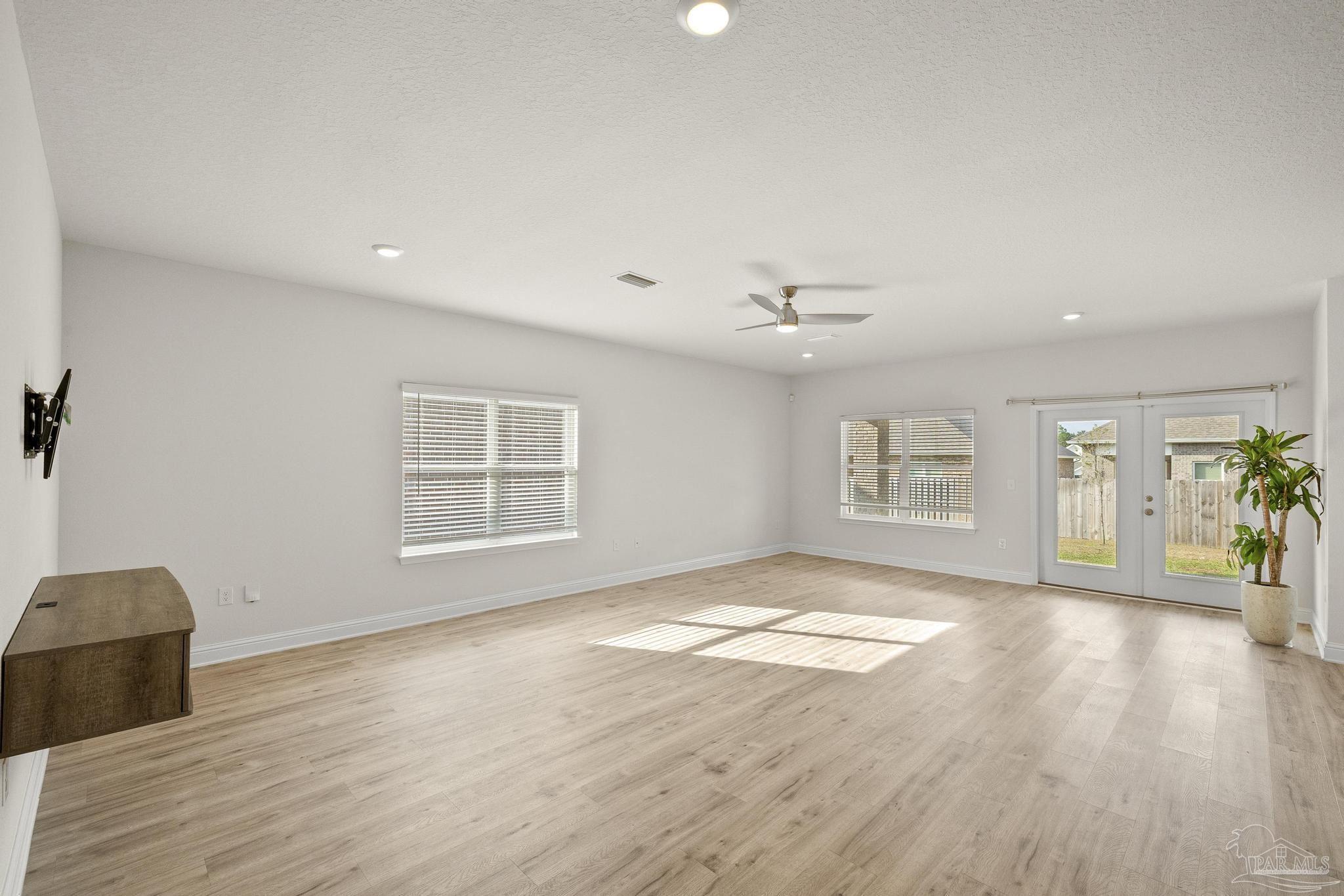 7769 Burnside Loop Pensacola, FL 32526 - Photo 6 of 43