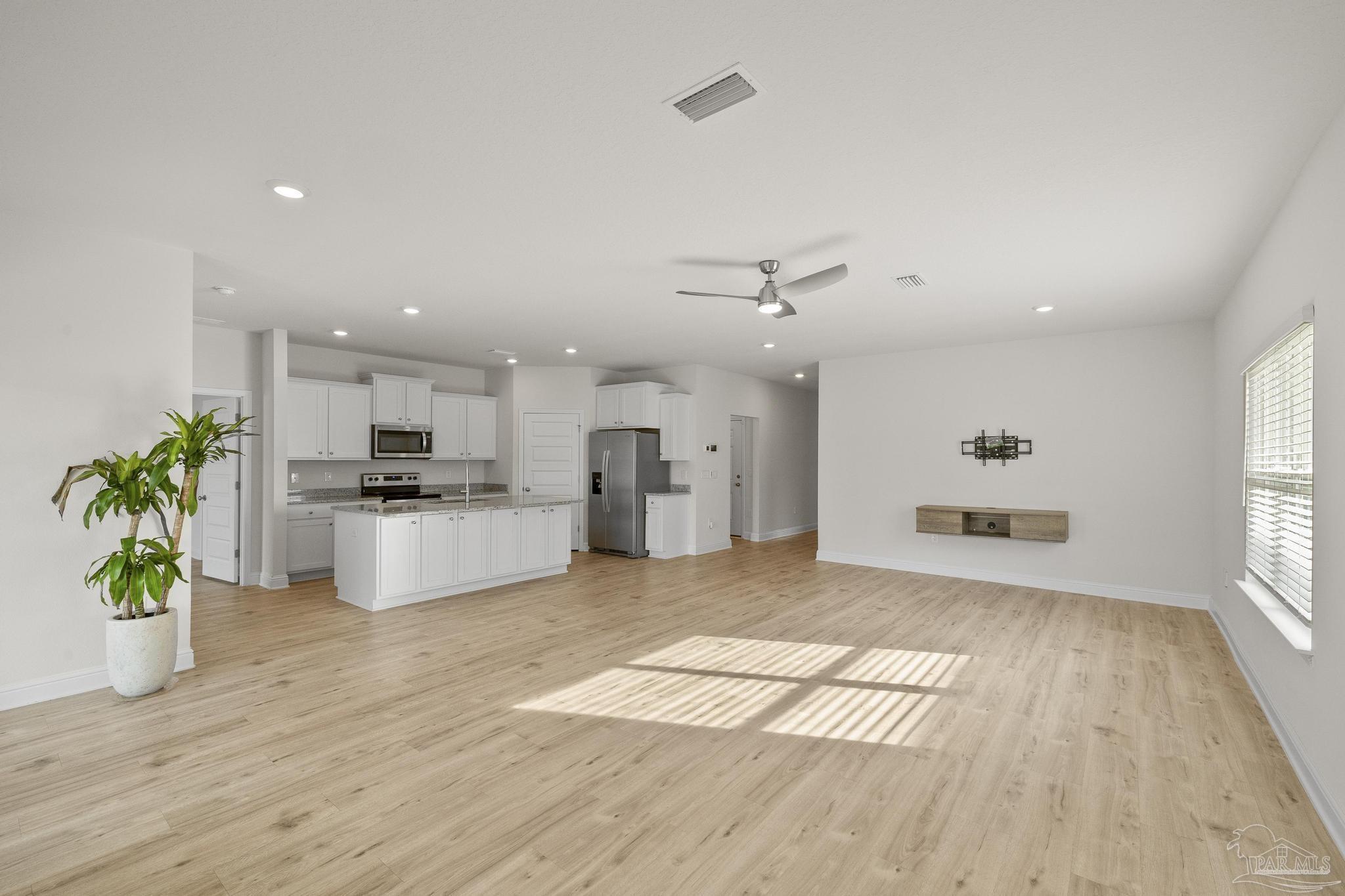 7769 Burnside Loop Pensacola, FL 32526 - Photo 8 of 43