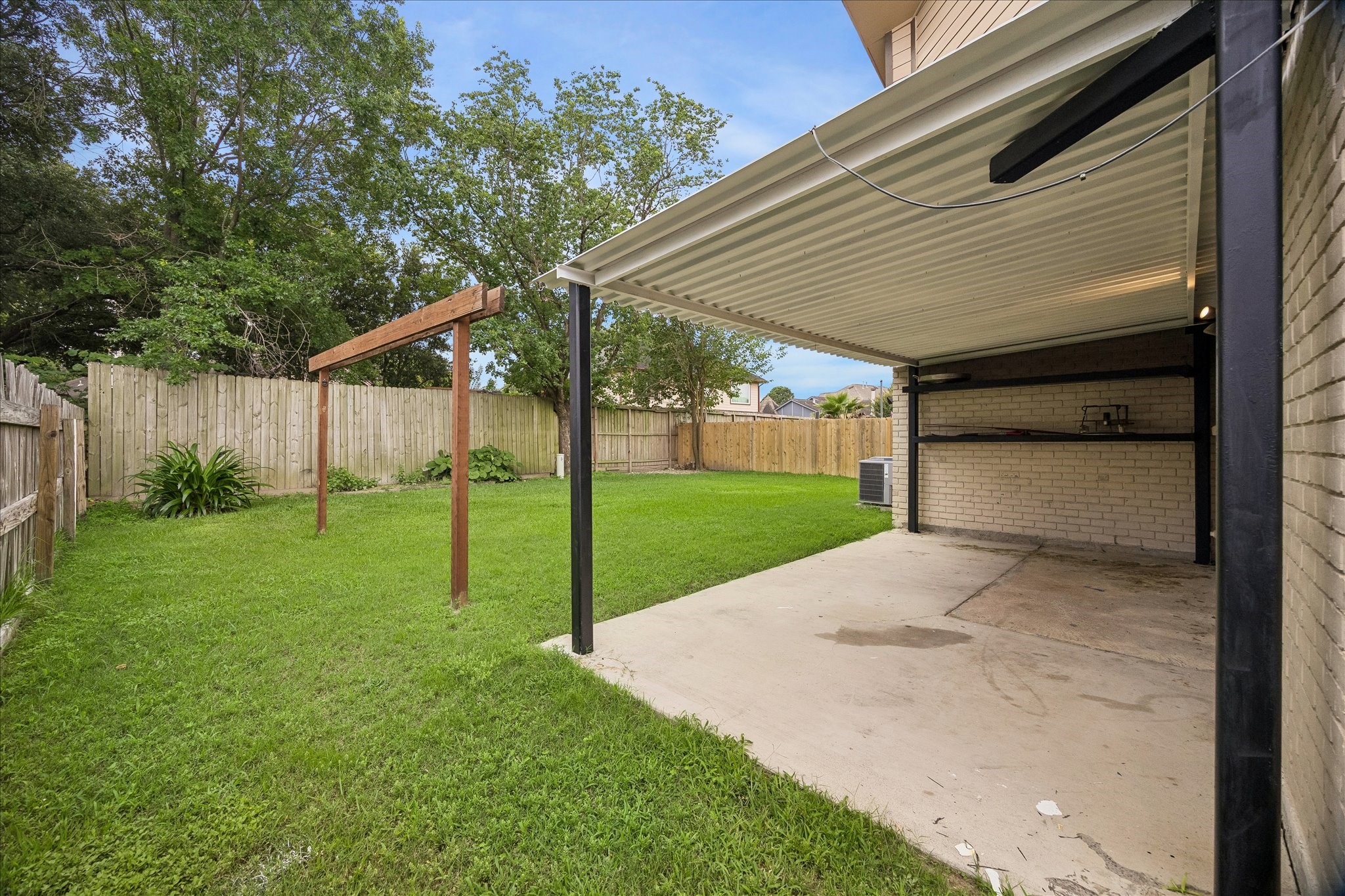 10411 Goodrum Road Houston, TX 77041 - Photo 23 of 25 Large covered patio