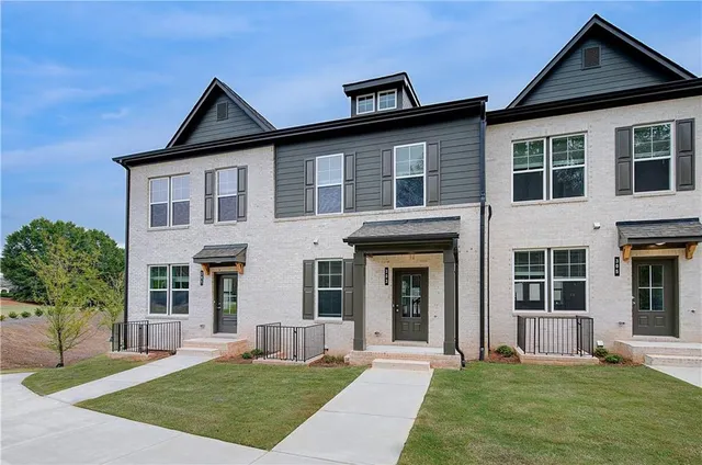 $339,993 | 303 Daybreak Lane, Newnan, GA 30265
