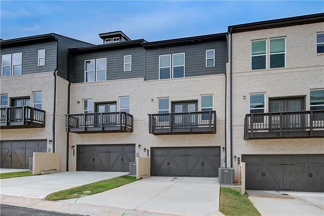 $339,993 | 303 Daybreak Lane, Newnan, GA 30265