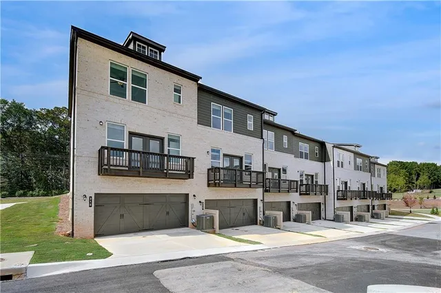 $339,993 | 303 Daybreak Lane, Newnan, GA 30265