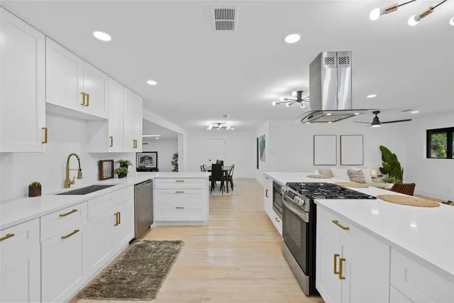 $750,000 | 1305 Ridgehaven Drive, Austin, TX 78723