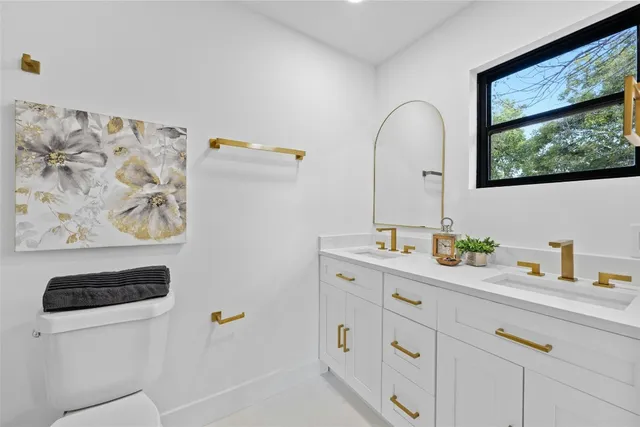 $750,000 | 1305 Ridgehaven Drive, Austin, TX 78723