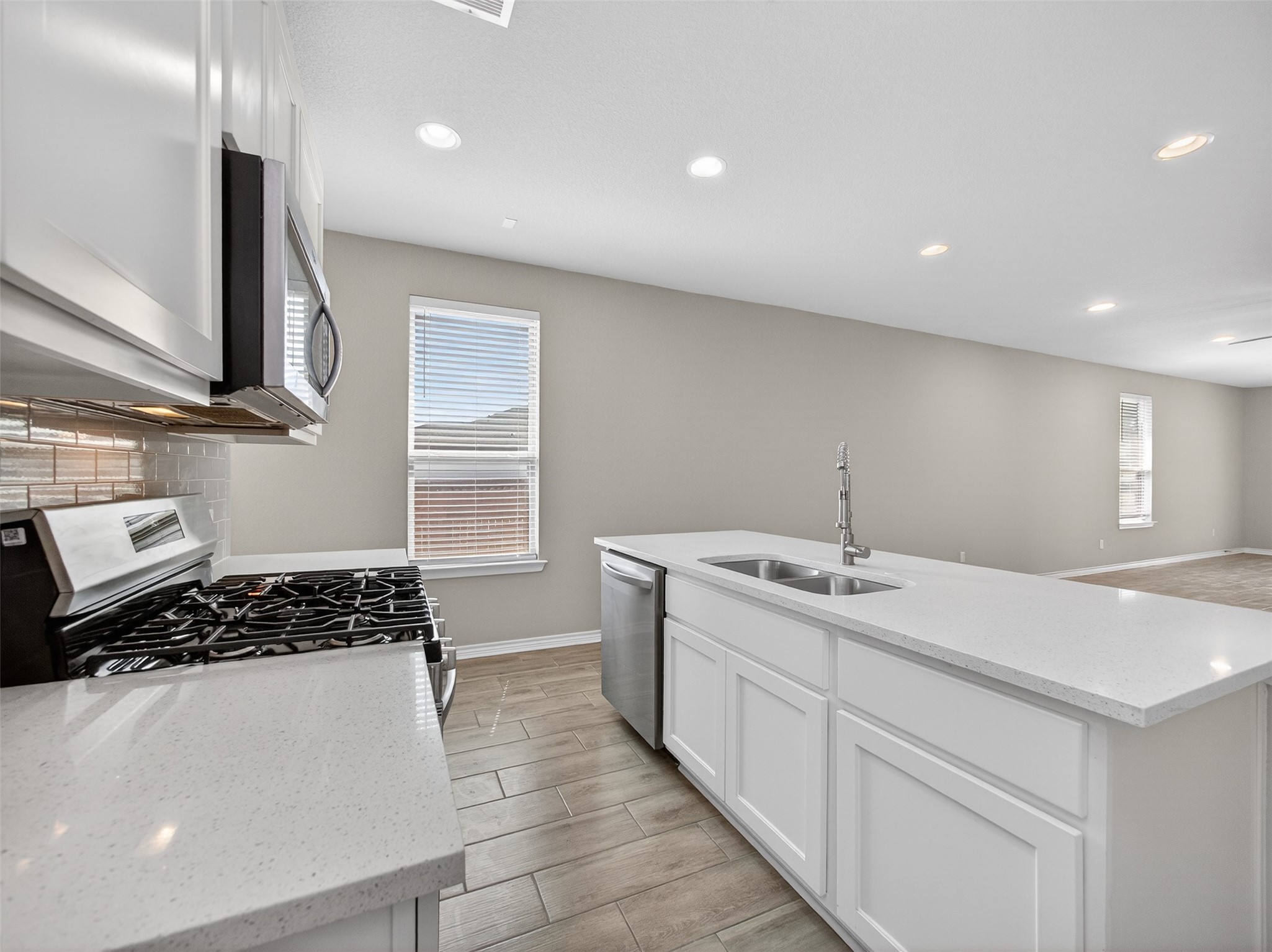 521 Rearing Mare Pass Georgetown, TX 78626 - Photo 10 of 39