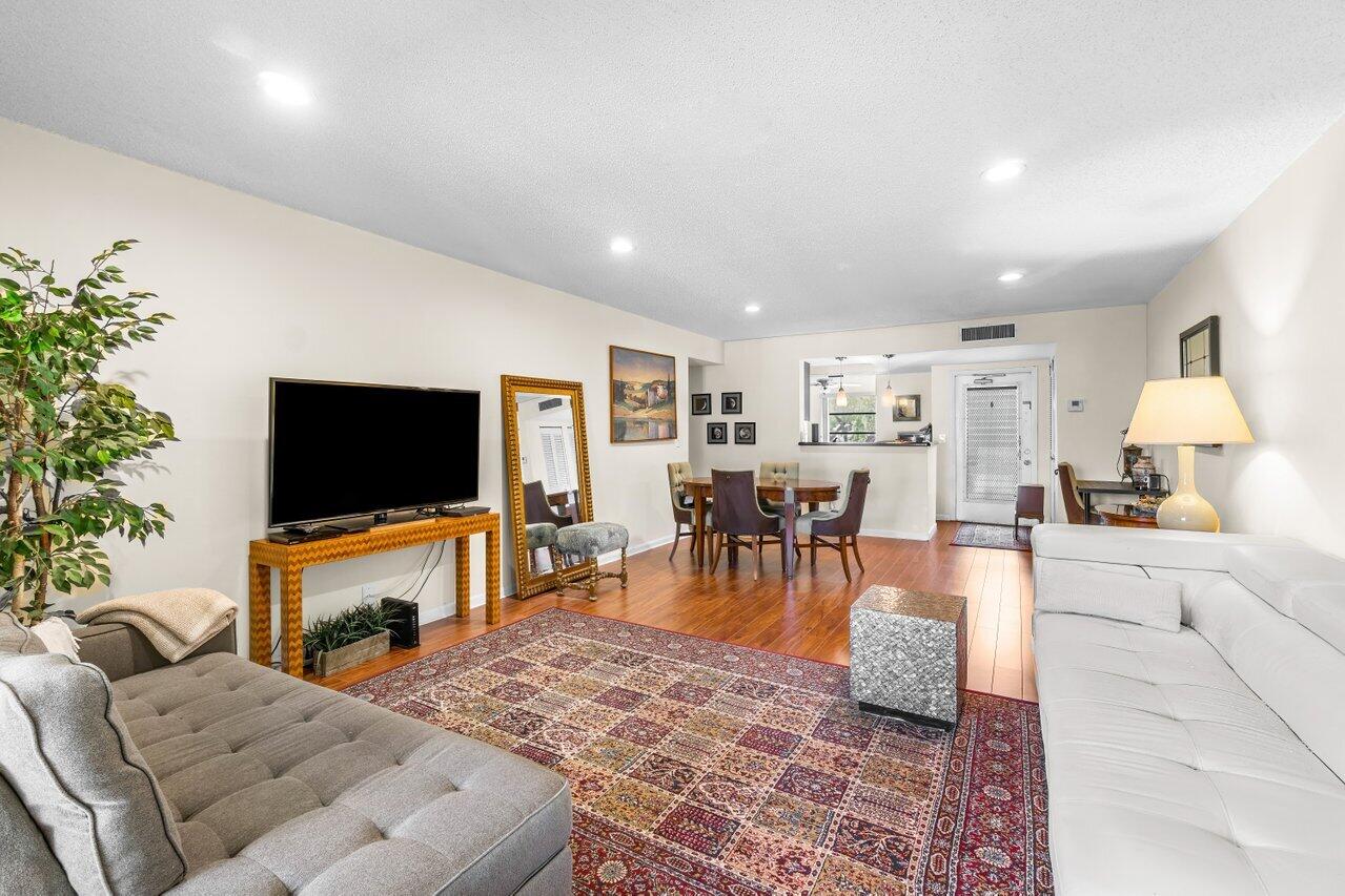 6525 South Oriole Blvd Unit 2020