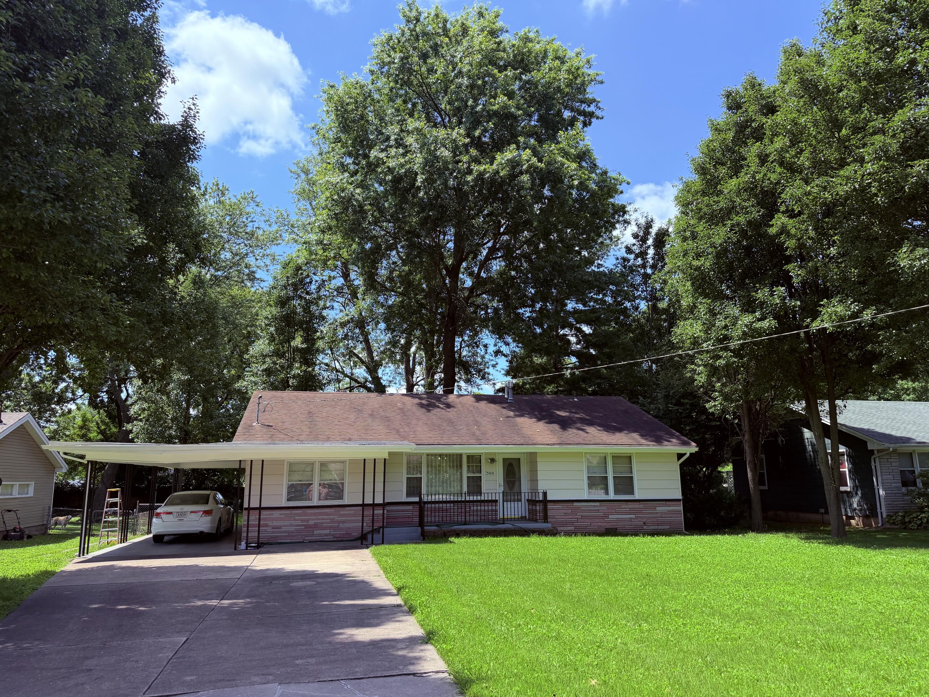 500 West Crestview Street Springfield, MO 65807 - Photo 1 of 18 IMG_7602
