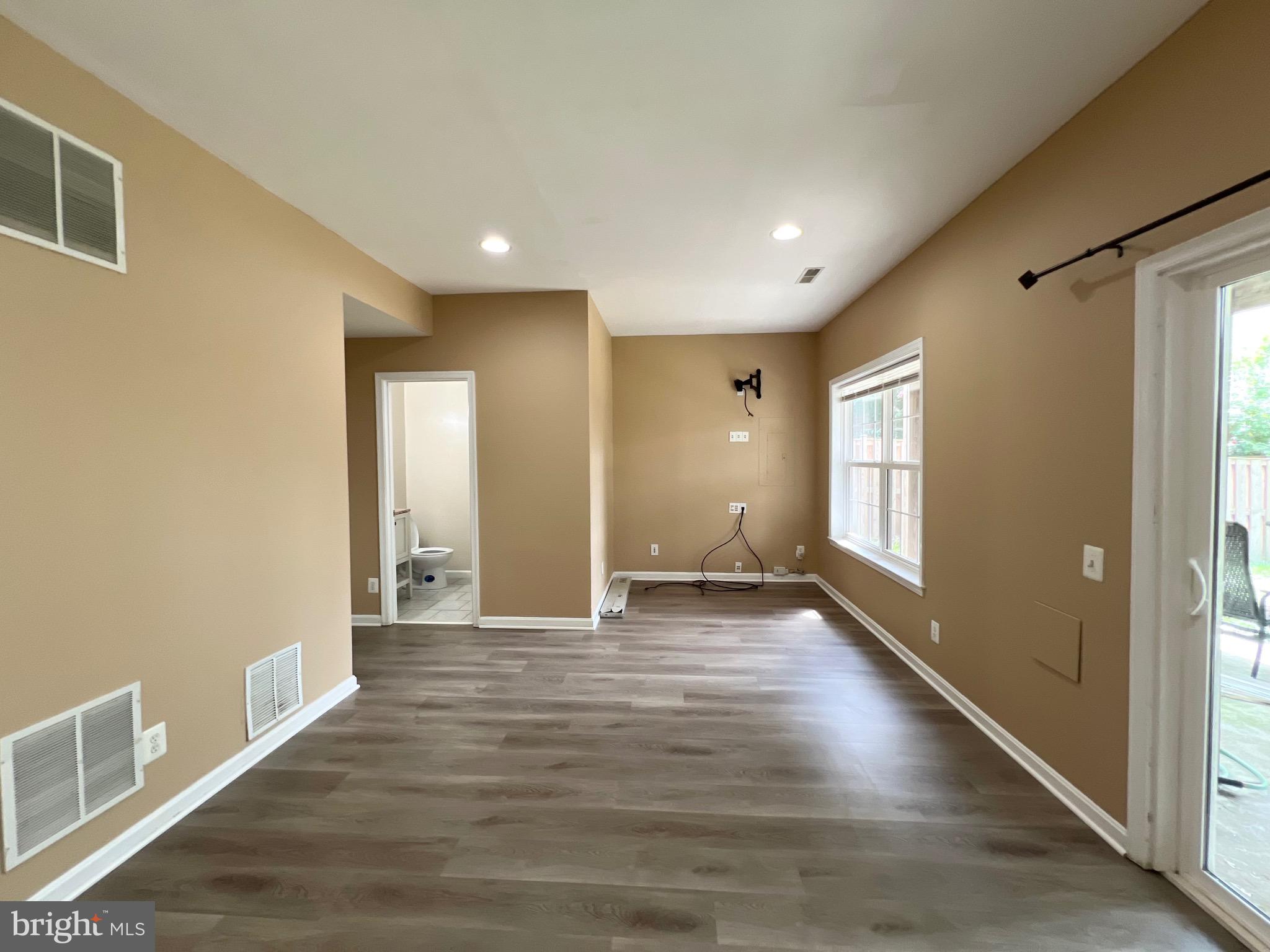 22464 Maison Carree Square Ashburn, VA 20148 - Photo 20 of 30