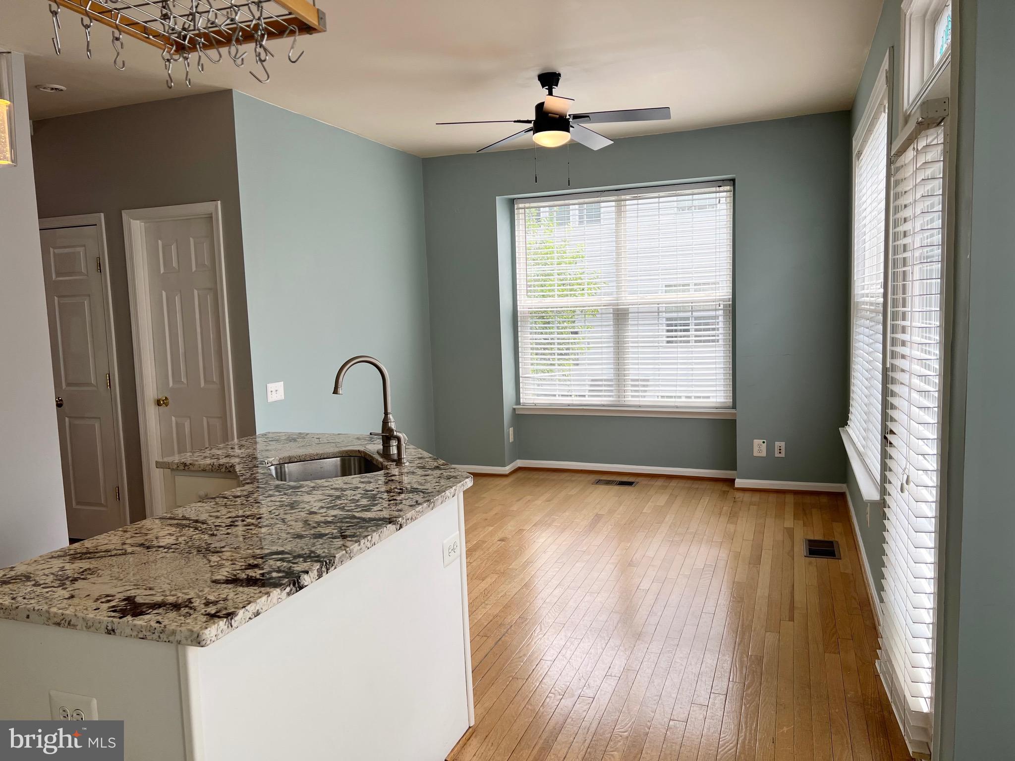 22464 Maison Carree Square Ashburn, VA 20148 - Photo 7 of 30