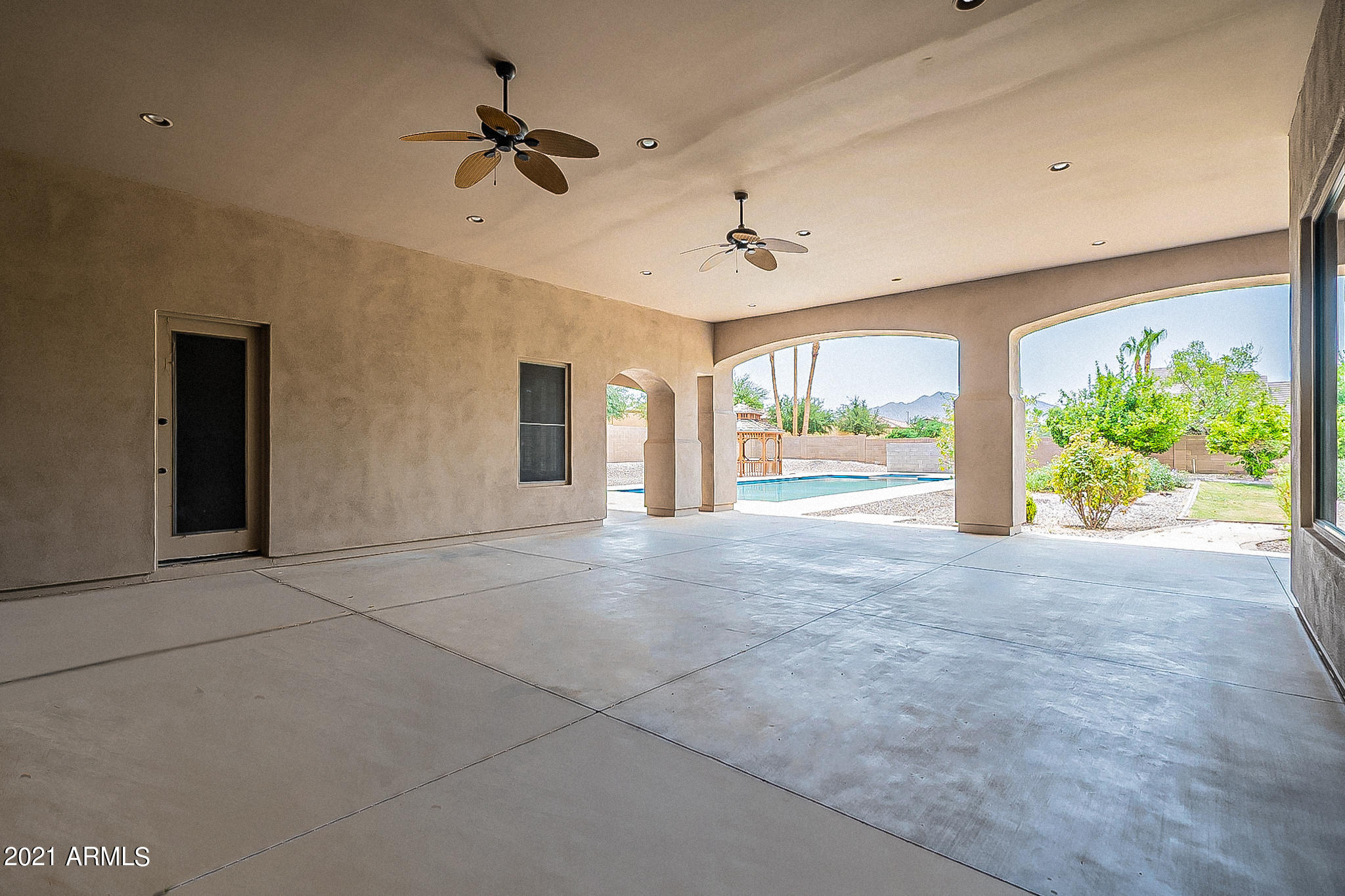 2789 East Ridgewood Lane Gilbert, AZ 85298 - Photo 56 of 60 a view of an empty room with a window