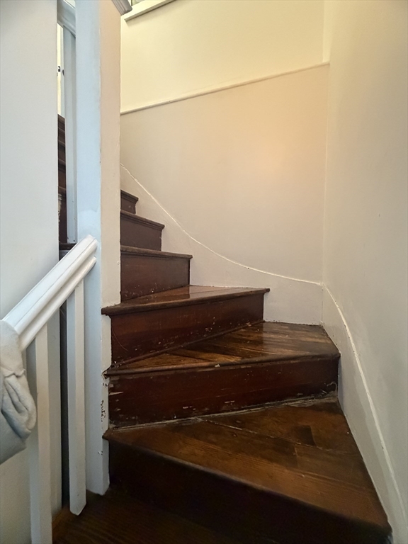 70 Robinson Street Lynn, MA 01905 - Photo 7 of 22