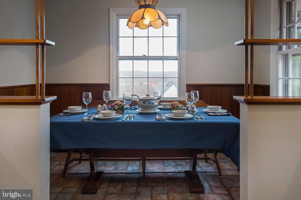 8924 Satyr Hill Road Baltimore, MD 21234 - Photo 12 of 38 Eating area allows large table and chairs