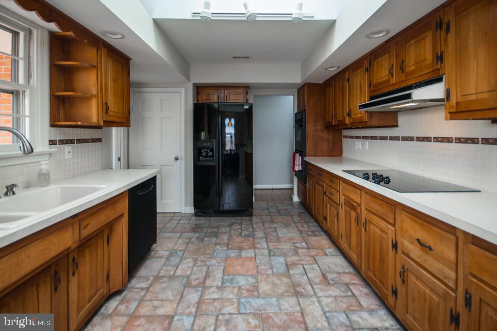 8924 Satyr Hill Road Baltimore, MD 21234 - Photo 13 of 38 Plenty of cabinet and countertop space