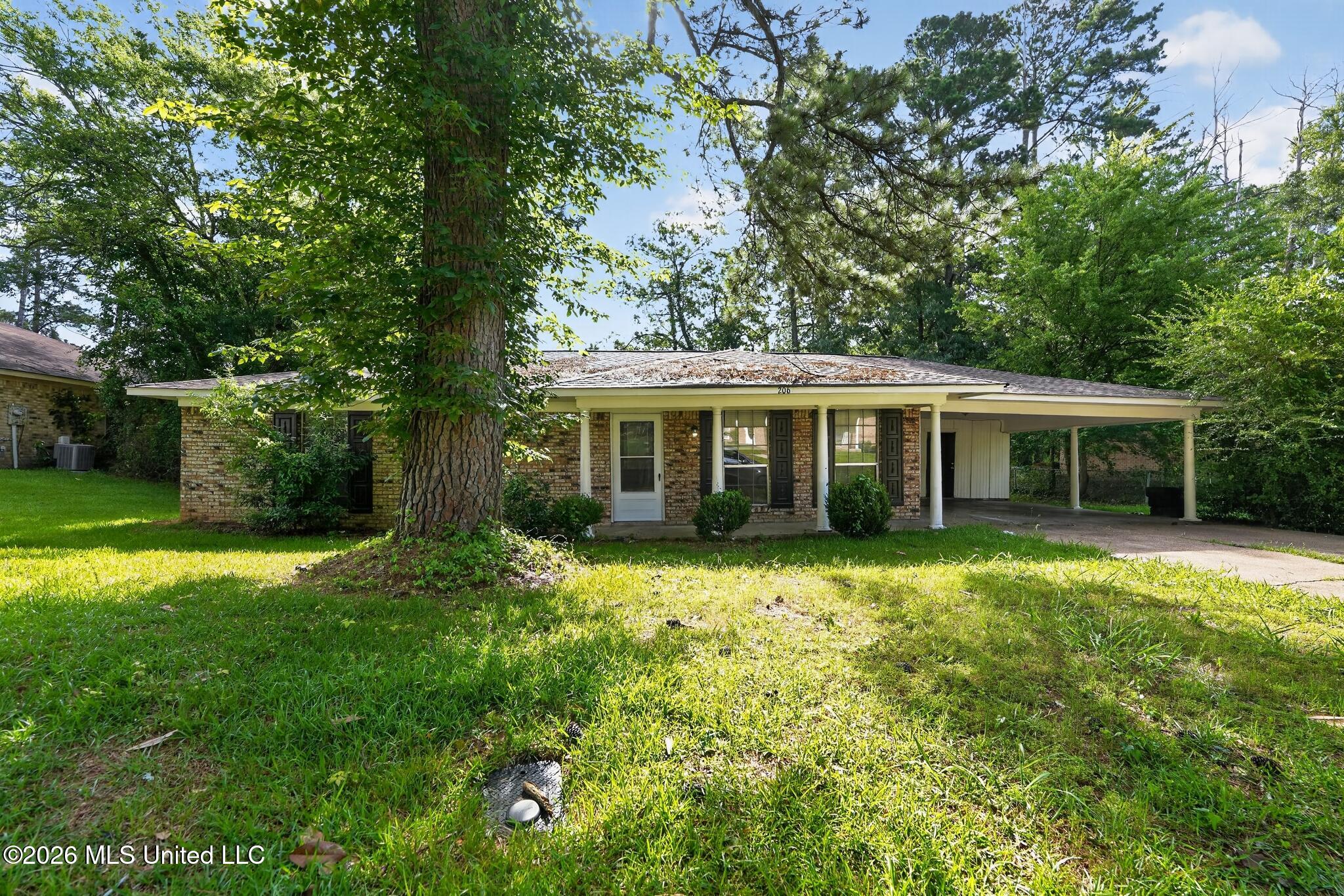 206 Valley Ridge Drive Jackson, MS 39206 - Photo 3 of 34 01_206_Valley_Ridge_Dr-Exterior-7990
