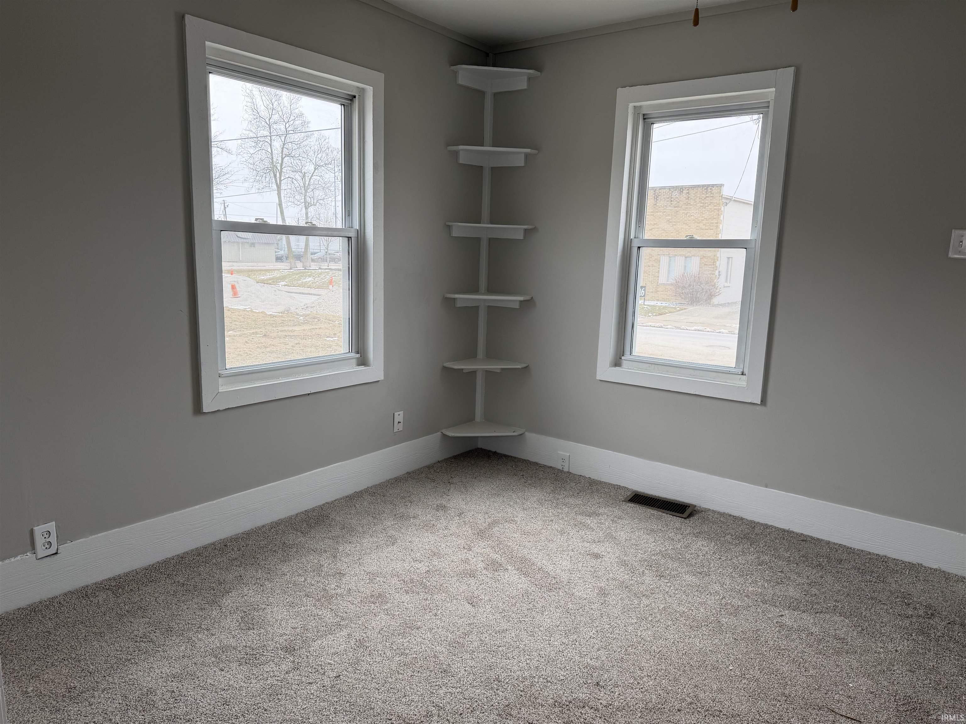 511 East Pettit Avenue Fort Wayne, IN 46806 - Photo 6 of 10