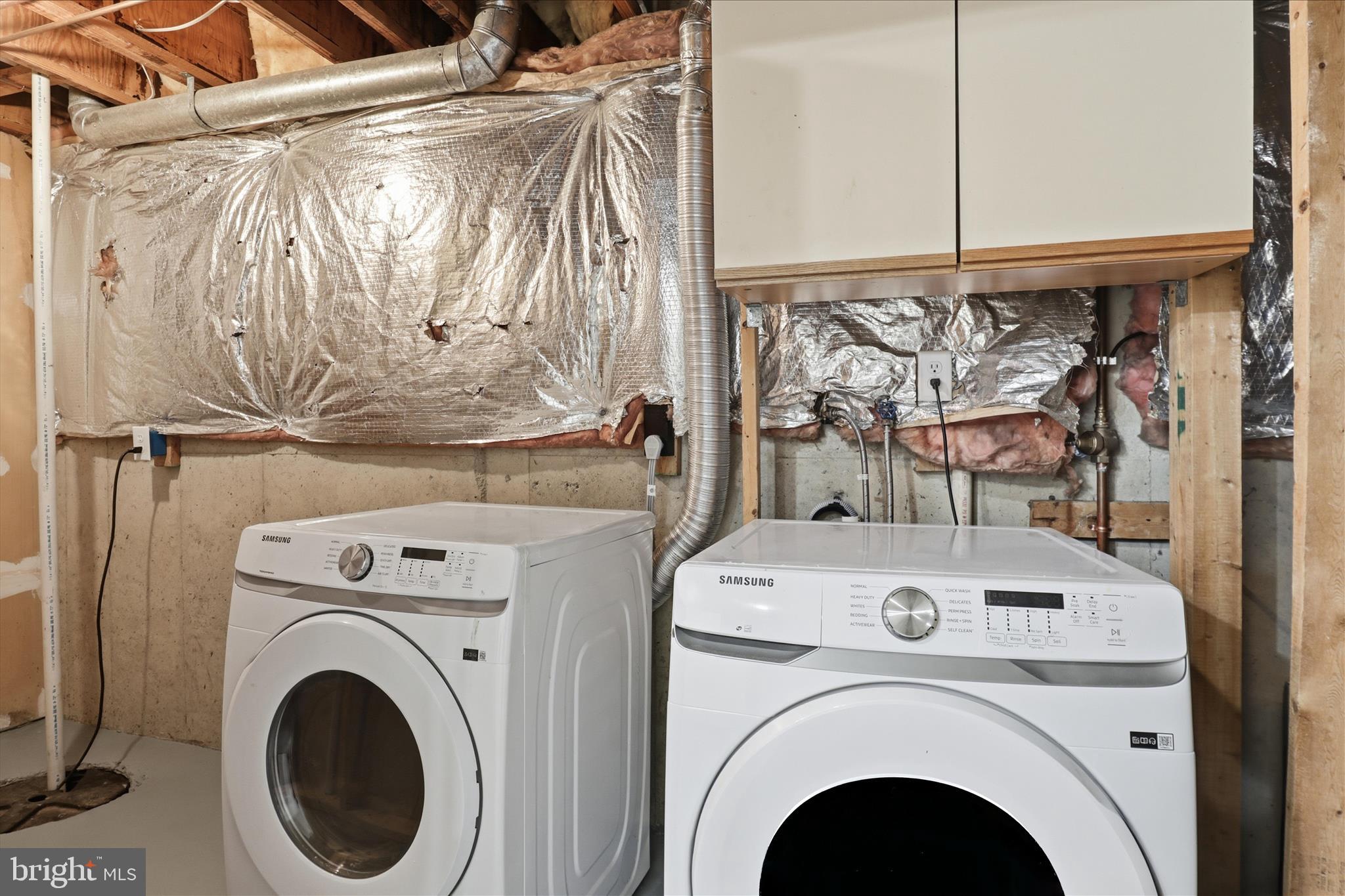 11301 Kessler Place Manassas, VA 20109 - Photo 41 of 52 a utility room with dryer and washer