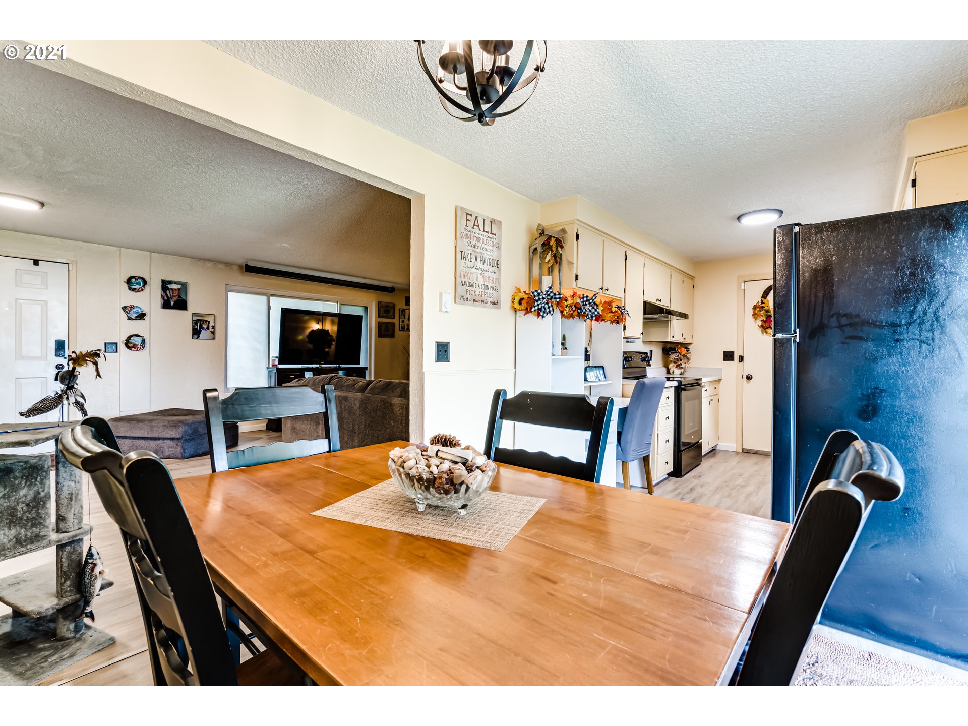 144 V Street Springfield, OR 97477 - Photo 4 of 26