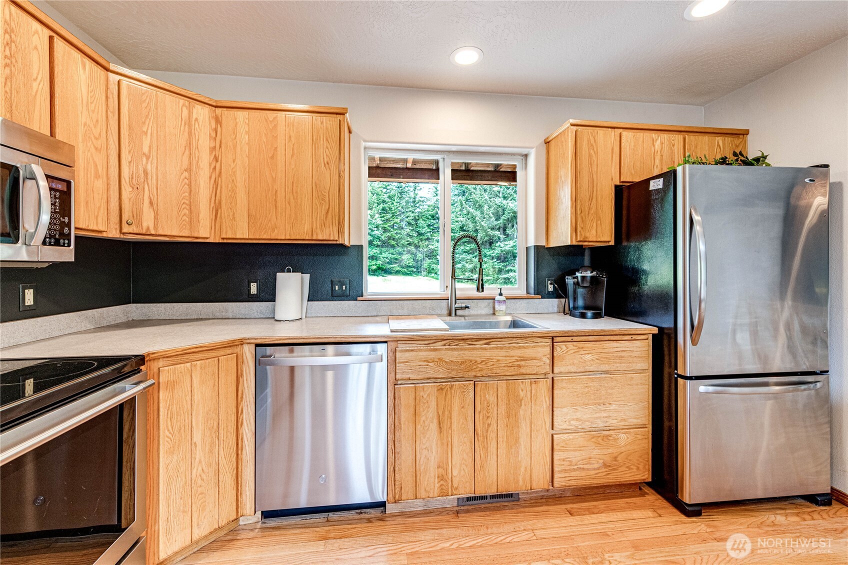 218 Frederickson Road Port Angeles, WA 98363 - Photo 11 of 40 Gallery Image 11