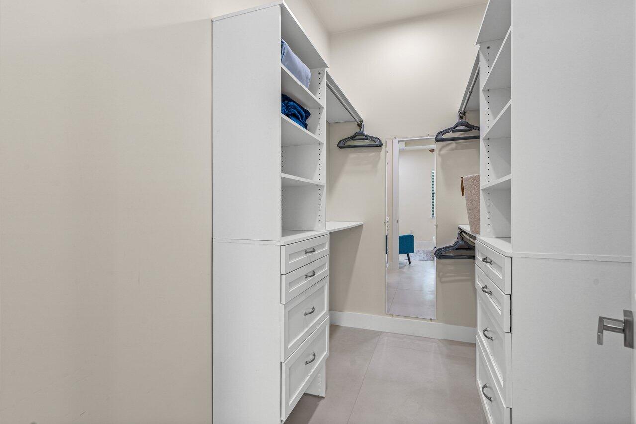 12466 Quercus Lane, Unit GUEST HOUSE Wellington, FL 33414 - Photo 10 of 24 a view of walk in closet