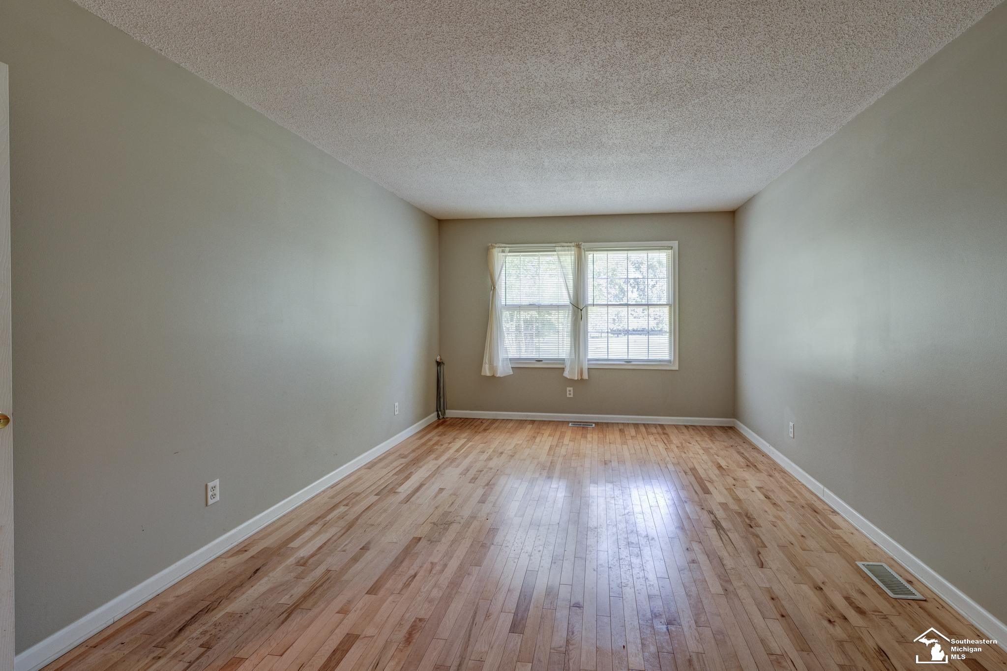 8870 Dixon Road Monroe, MI 48161 - Photo 25 of 45