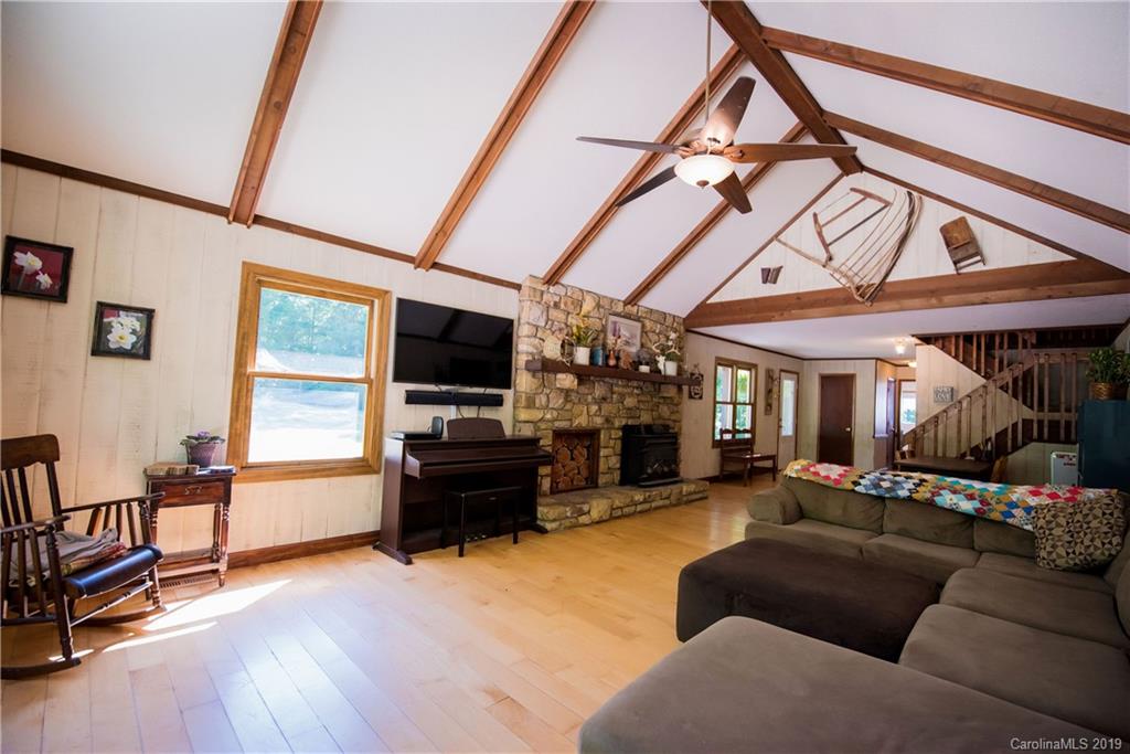 322 A Lowe Road Alexis, NC 28006 - Photo 4 of 21 Gallery Image 4