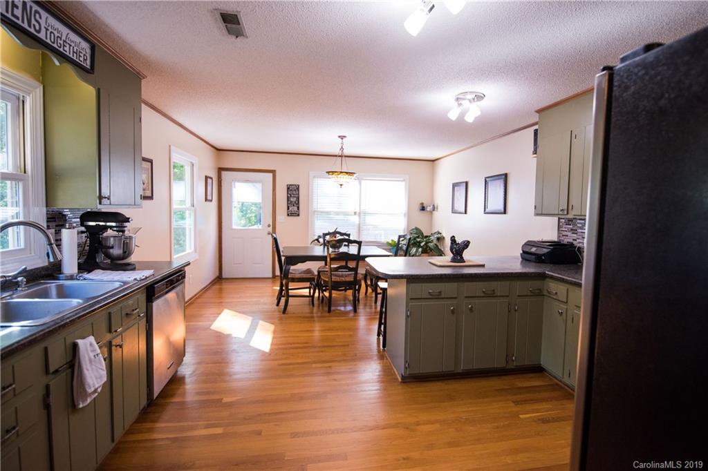 322 A Lowe Road Alexis, NC 28006 - Photo 5 of 21 Gallery Image 5
