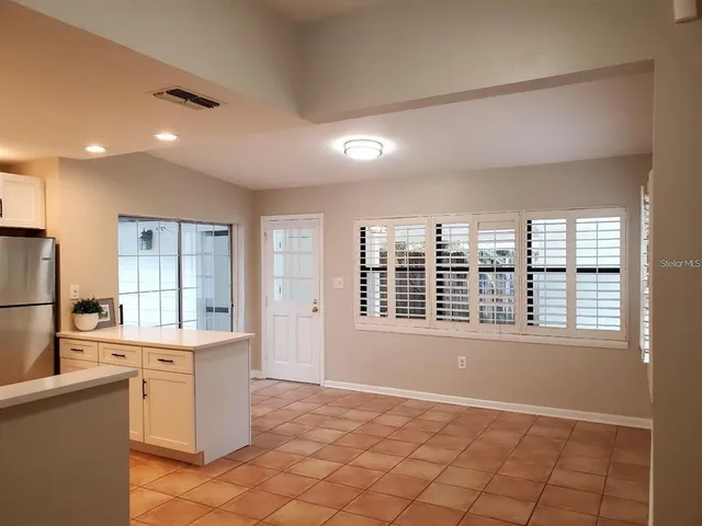 $2,375 | 1812 Pineview Circle, Winter Park, FL 32792