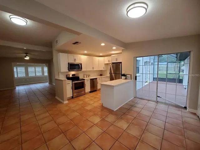 $2,375 | 1812 Pineview Circle, Winter Park, FL 32792