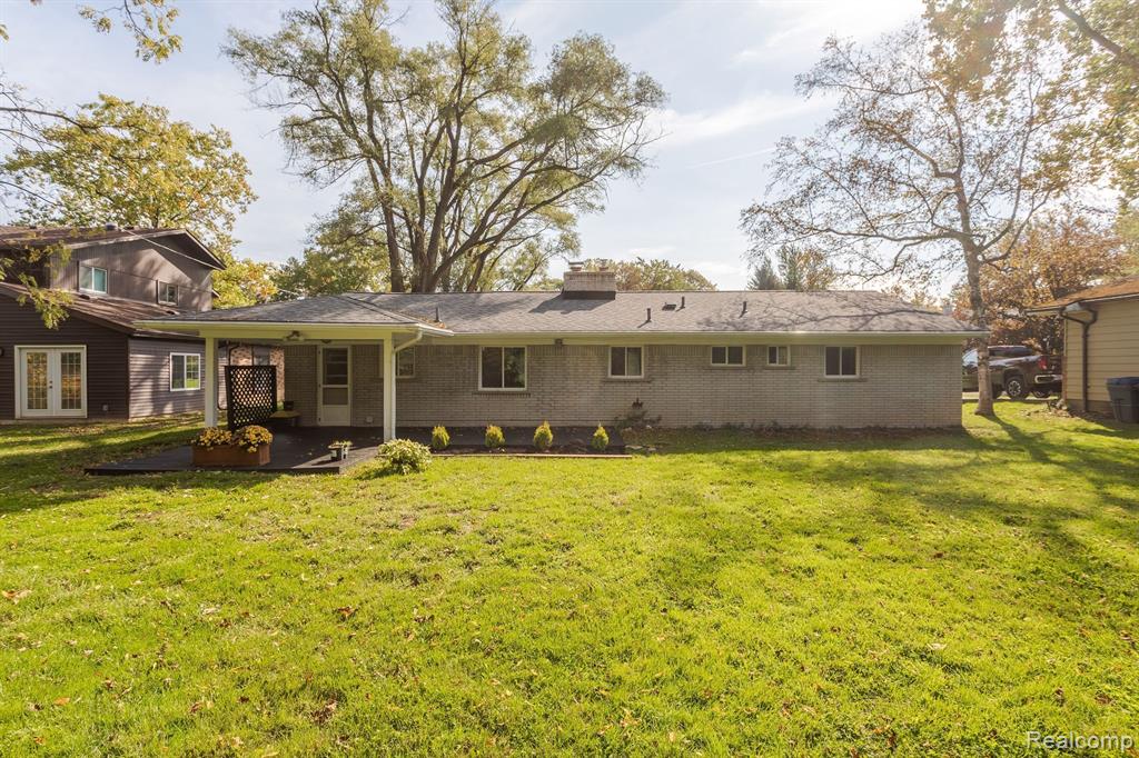 1932 Devonshire Road Bloomfield Hills, MI 48302 - Photo 25 of 35