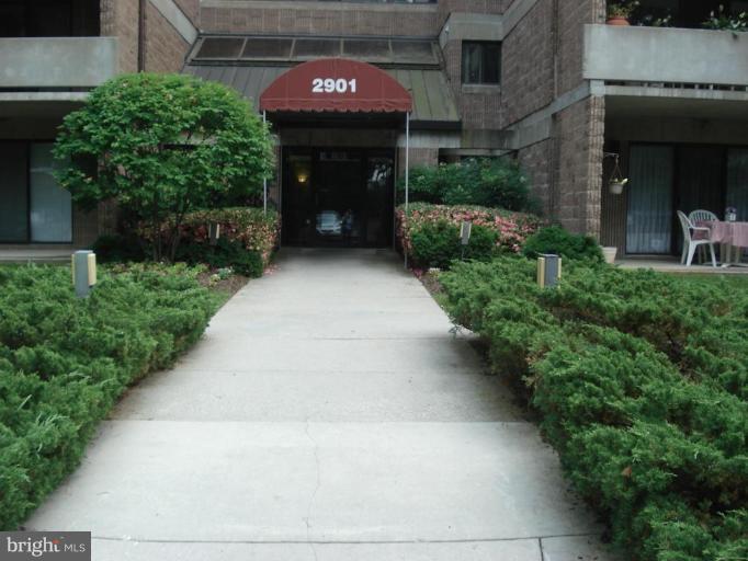 2901 Fallstaff Road, Unit 307 Baltimore, MD 21209 - Photo 12 of 13 Exterior (Main)
