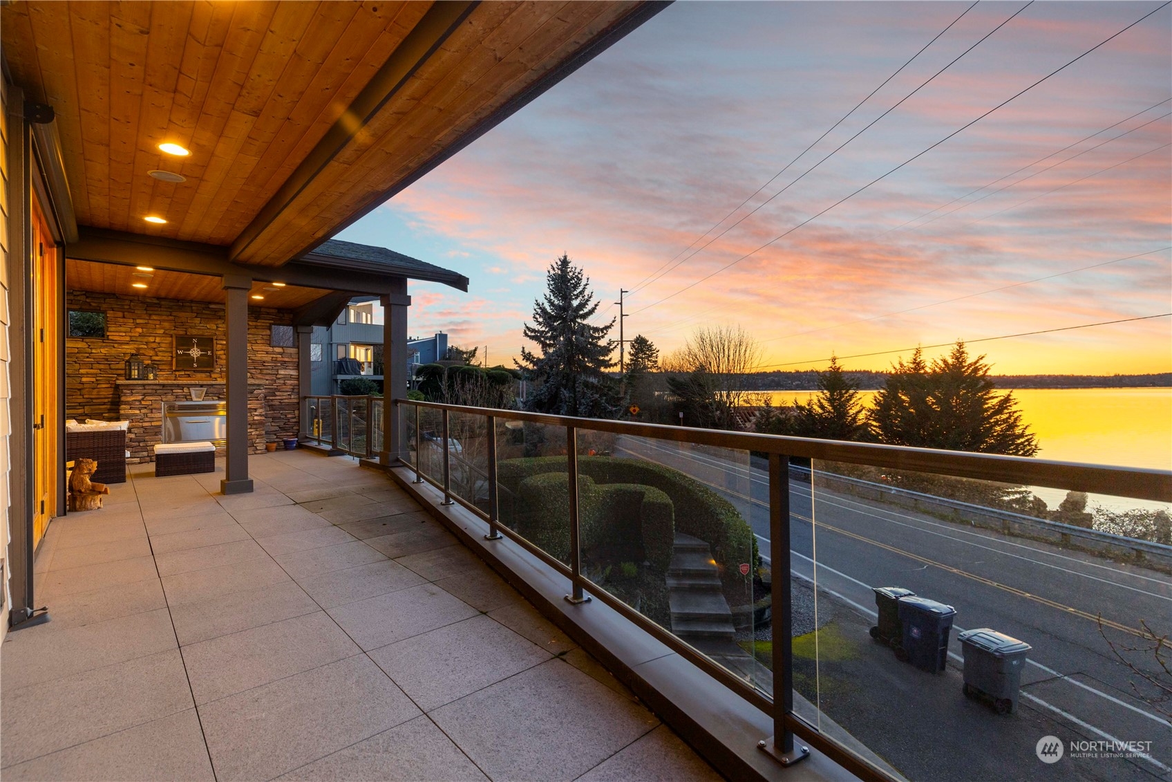 3318 Lake Washington Boulevard North Renton, WA 98056 - Photo 5 of 40 a view of city from balcony