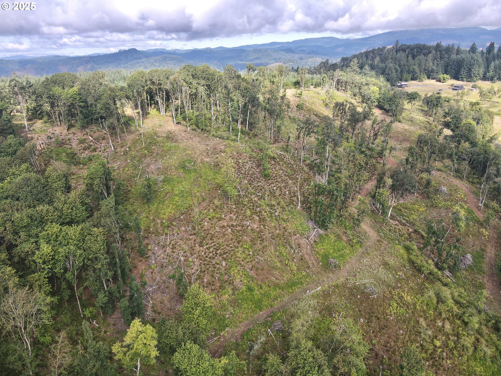 11892 Dupee Valley Road Sheridan, OR 97378 - Photo 46 of 48 a view of an outdoor space and mountain view