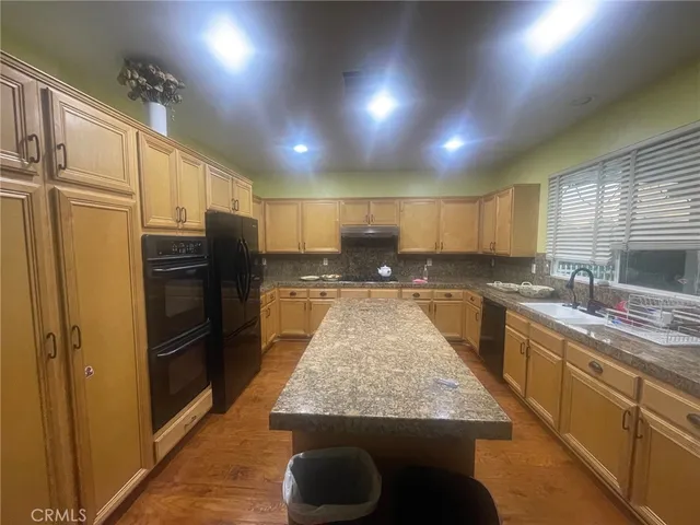 $949,900 | 42206 Kimberly Way, Murrieta, CA 92562