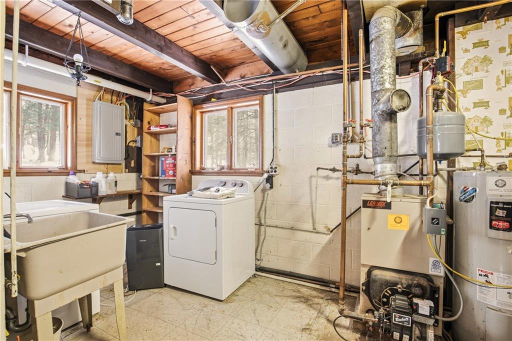427 Wenatchee Path Central City, PA 15926 - Photo 25 of 42 a utility room with dryer and washer