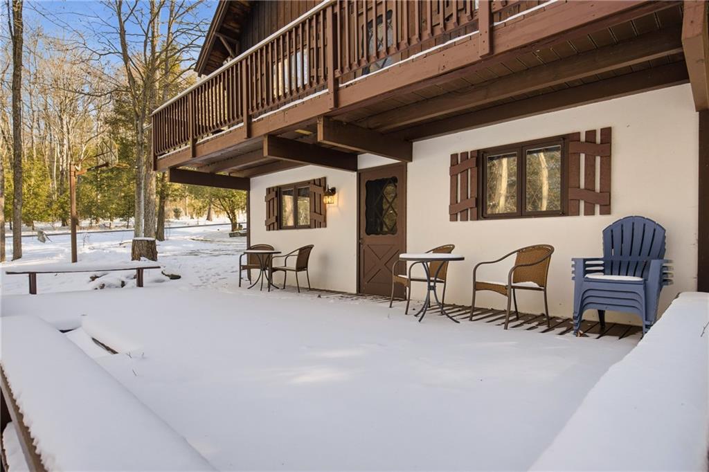 427 Wenatchee Path Central City, PA 15926 - Photo 27 of 42 a building outdoor space with patio furniture and potted plants