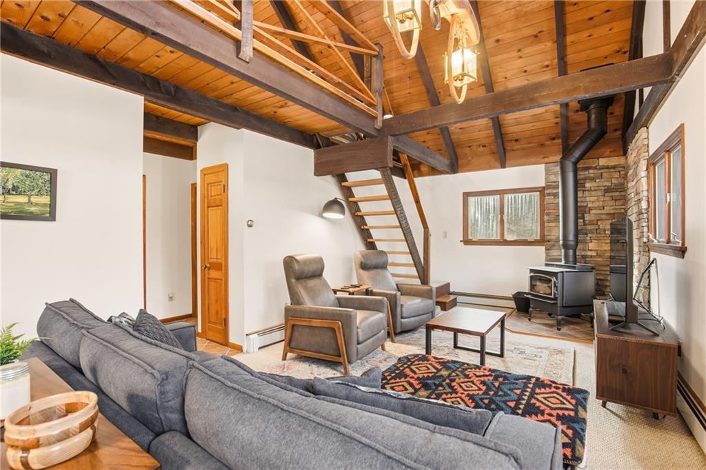 427 Wenatchee Path Central City, PA 15926 - Photo 10 of 42 a living room with furniture and a window