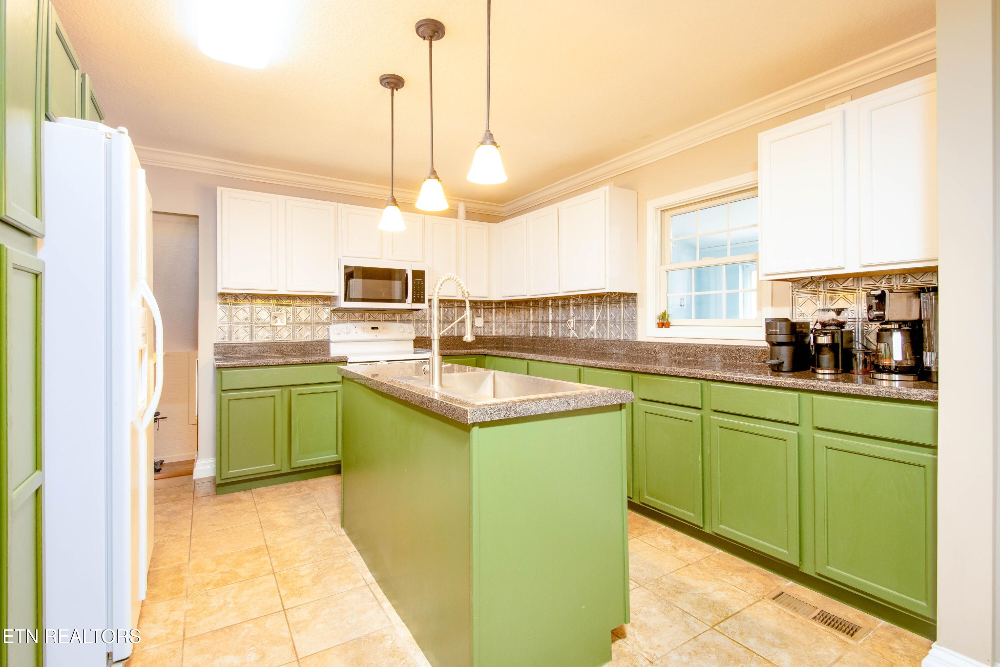4324 Deerfield Road Knoxville, TN 37921 - Photo 6 of 25