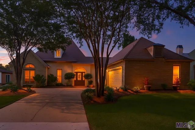 $469,500 | 40204 Pelican Point Parkway, Gonzales, LA 70737