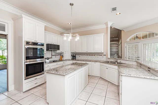 $449,999 | 40204 Pelican Point Parkway, Gonzales, LA 70737