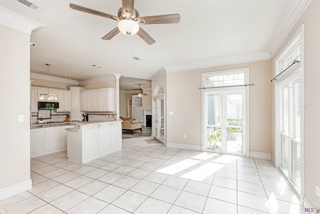 $449,999 | 40204 Pelican Point Parkway, Gonzales, LA 70737