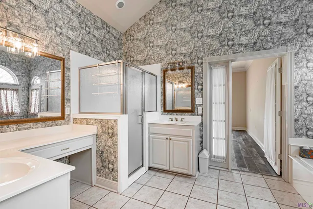 $449,999 | 40204 Pelican Point Parkway, Gonzales, LA 70737