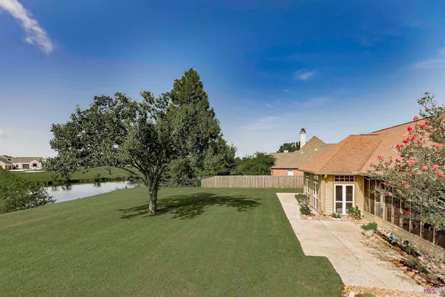 $449,999 | 40204 Pelican Point Parkway, Gonzales, LA 70737