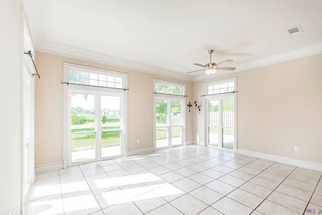 $449,999 | 40204 Pelican Point Parkway, Gonzales, LA 70737