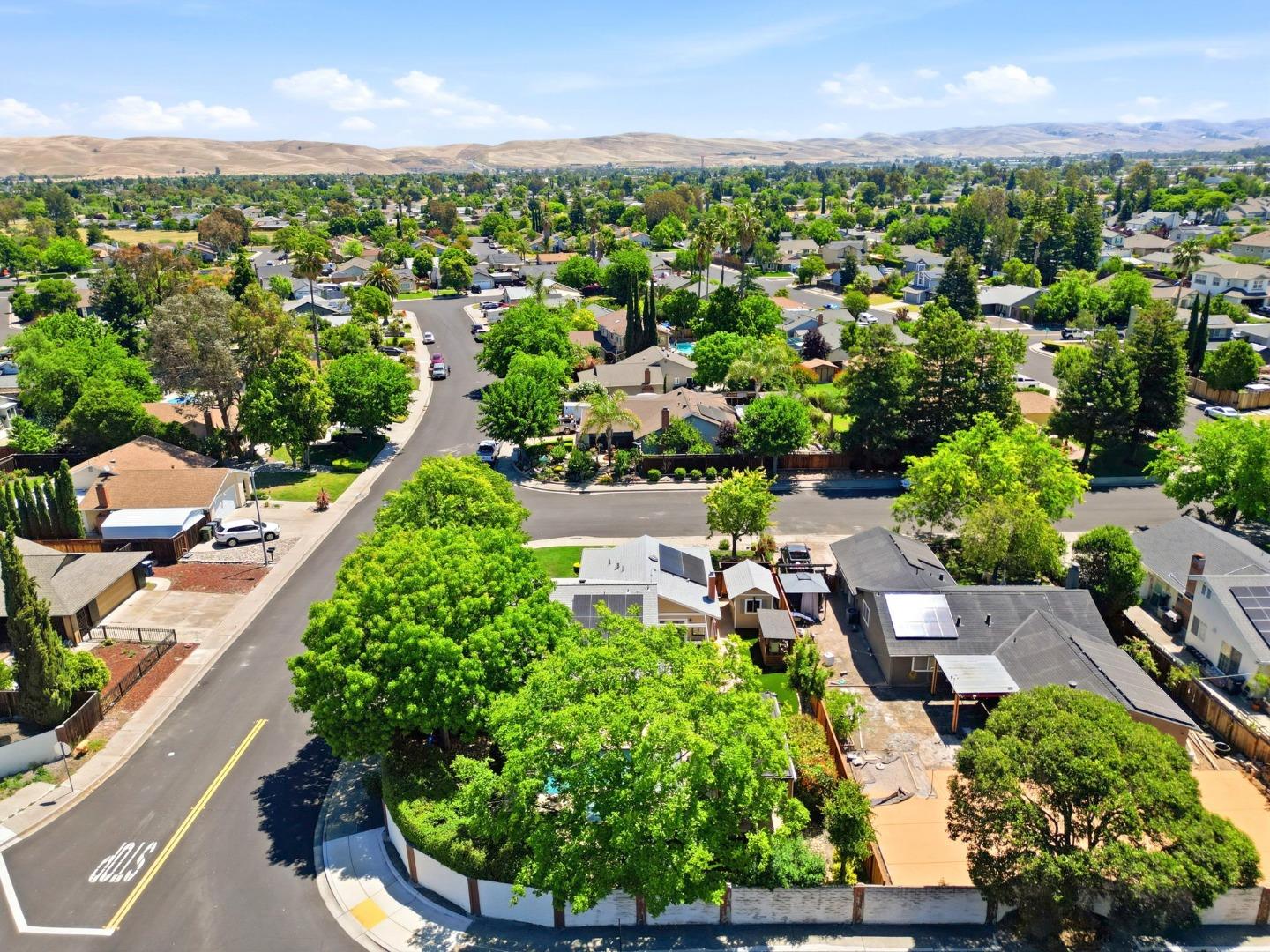1780 Honeysuckle Road Livermore, CA 94551 - Photo 43 of 53