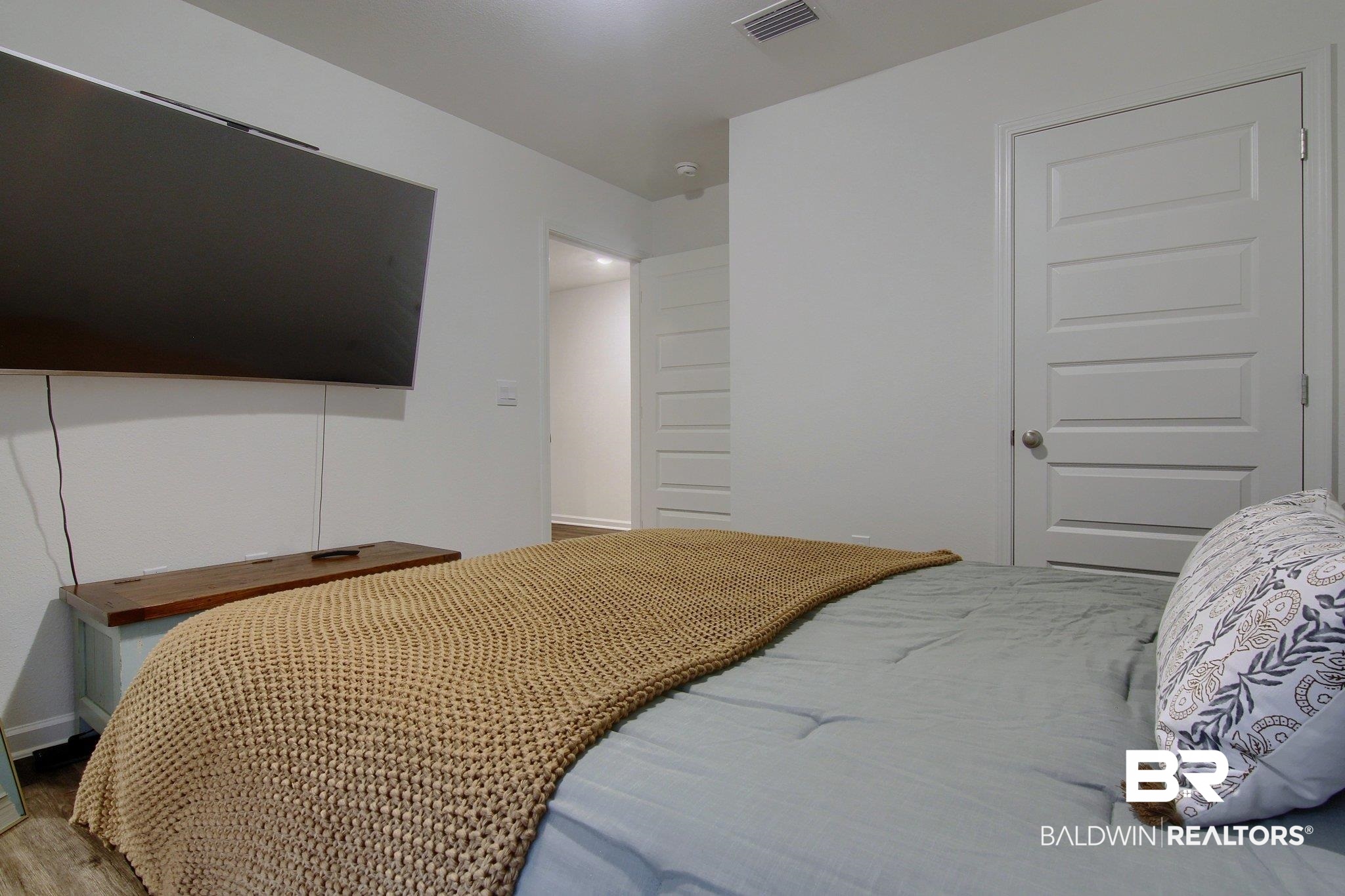 384 Winters Avenue Gulf Shores, AL 36542 - Photo 15 of 26 Bedroom 3