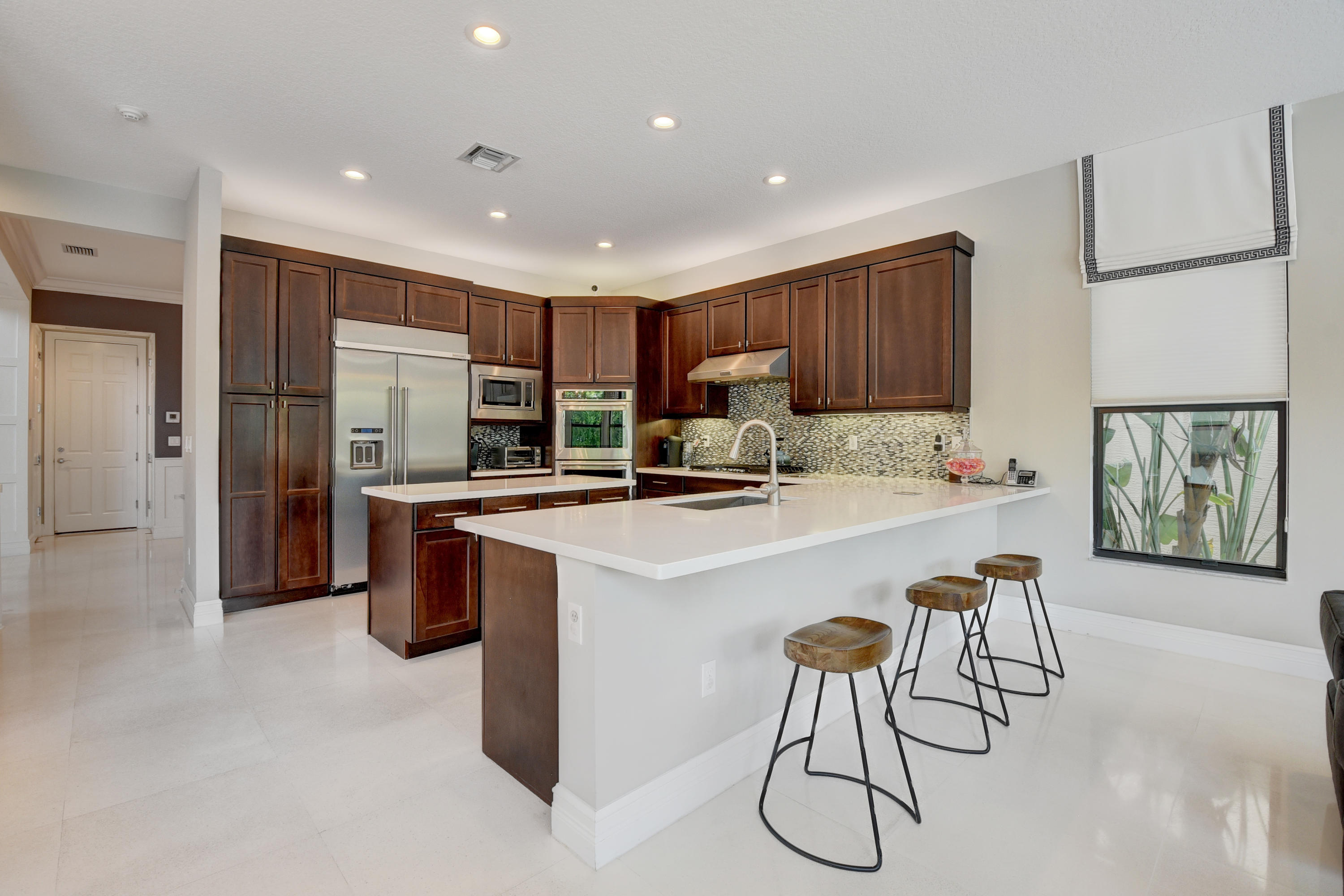 9481 Eden Roc Court Delray Beach, FL 33446 - Photo 11 of 52 Breakfast Bar
