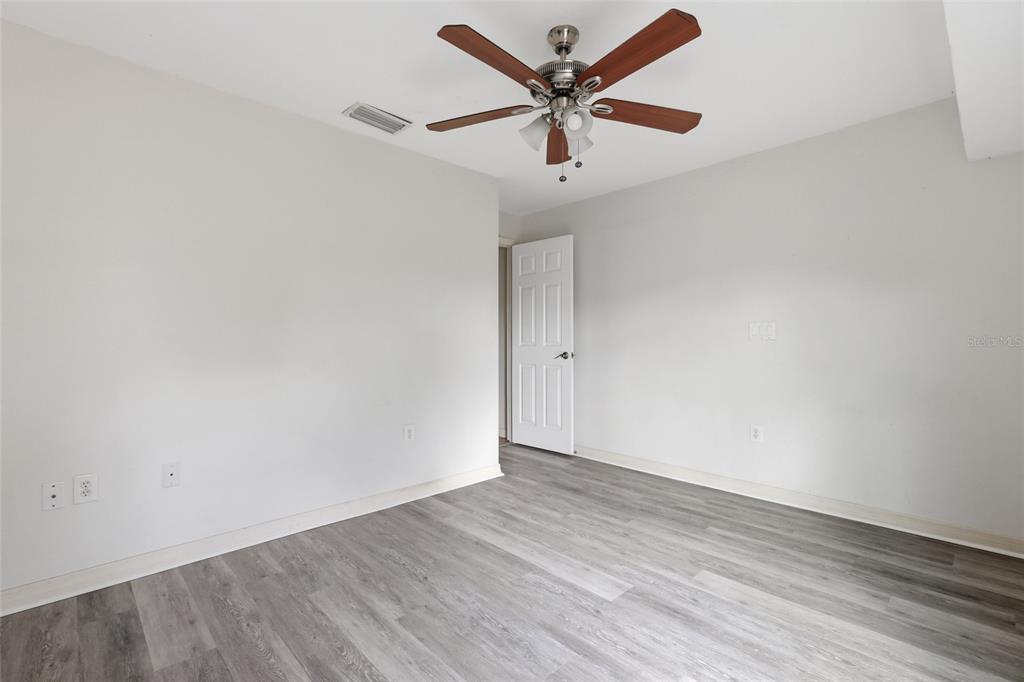 2951 Gocio Road Sarasota, FL 34235 - Photo 24 of 49