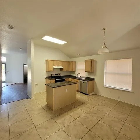 $2,100 | 825 Stafford Station Drive, Saginaw, TX 76131